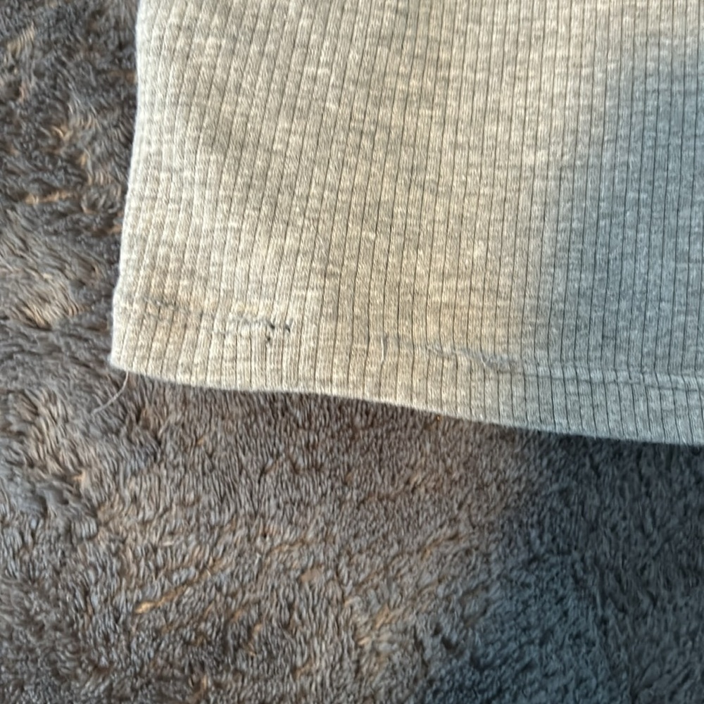 Small grey basic top - Picture 3 of 4